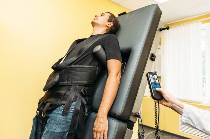 traction du dos pour l'ostéochondrose